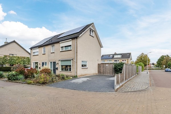 Johan Frisostraat 2, Vroomshoop